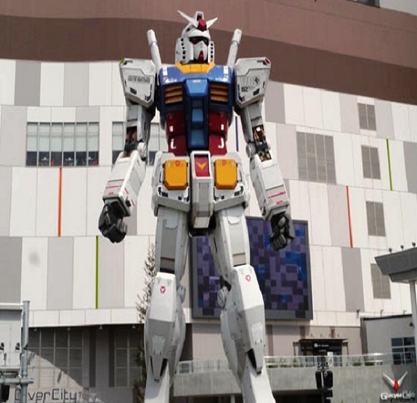 Japanese Firm Unveils Real-Life Gigantic 'Gundam' Anime Robot -
